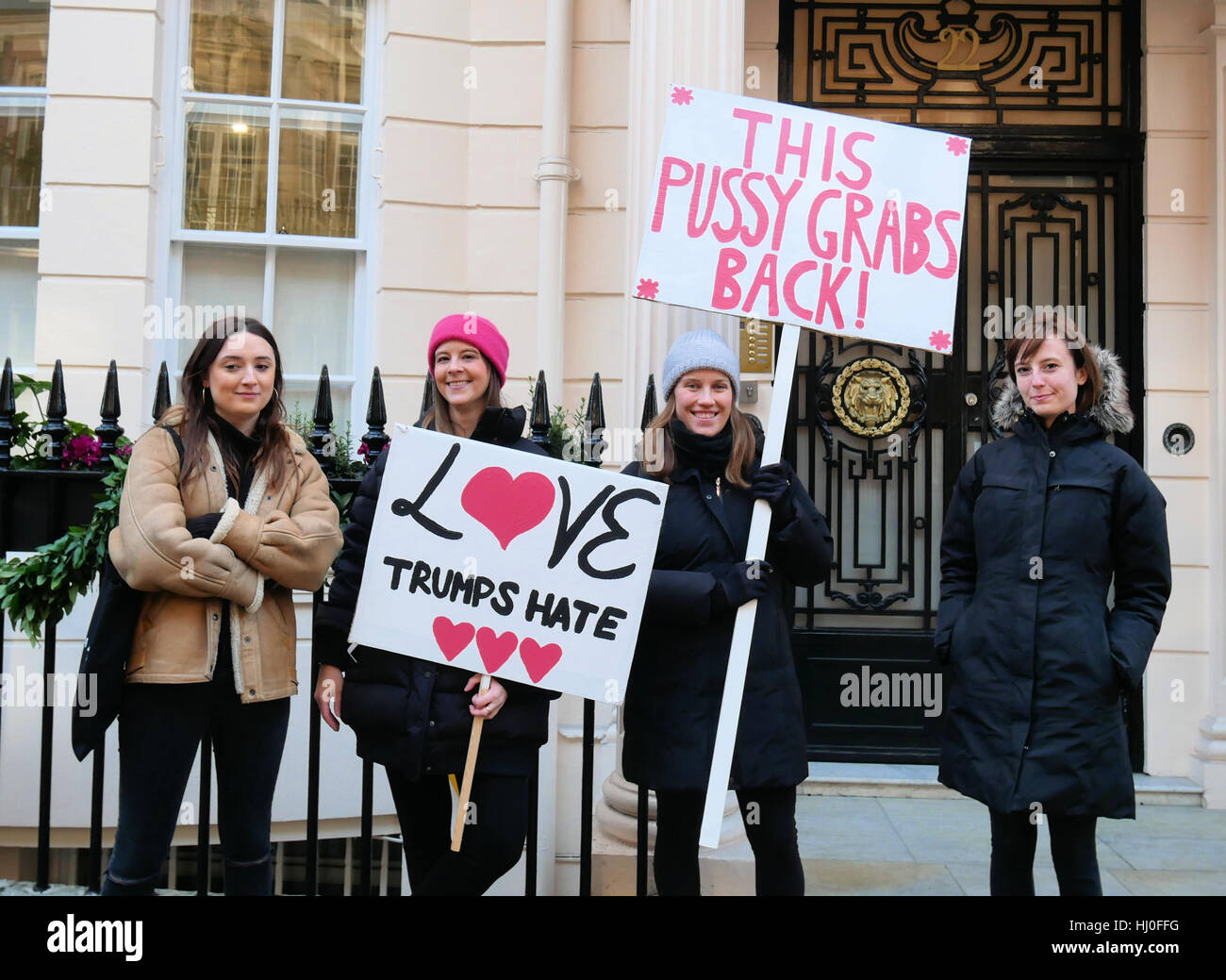 London, UK. 21st Jan, 2017. The Women's March On London 2017 gets ...