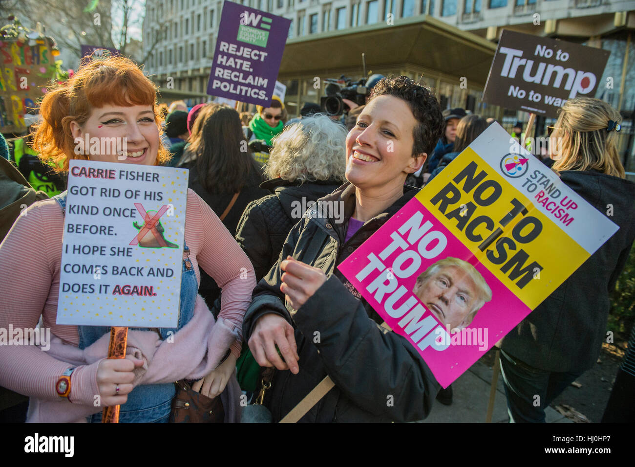 London Uk 21st January 17 Outside The Us Embassy Women S March On London A Grassroots Movement Of Women Has Organised Marches Around The World To Assert The Positive Values That