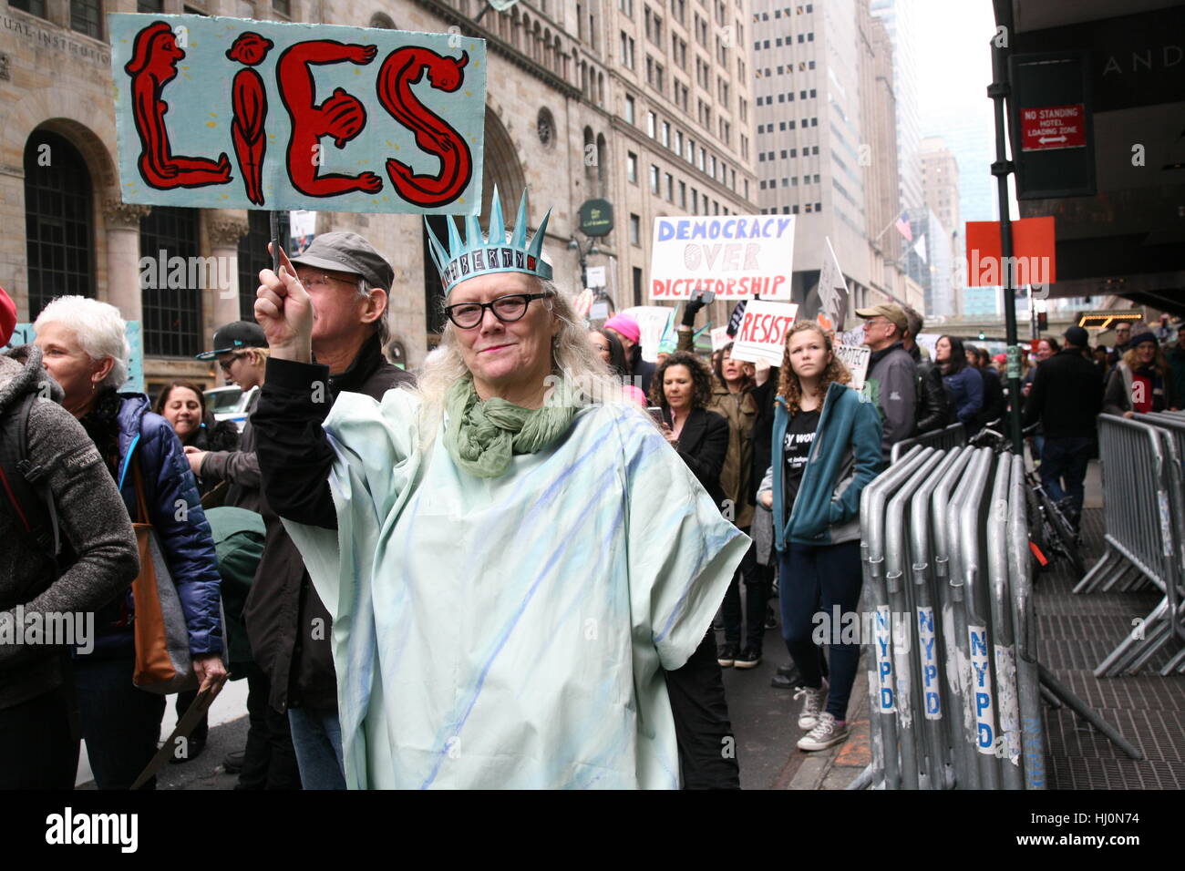 Tens of Thousands Attend Women’s March In New York Stock Photo - Alamy