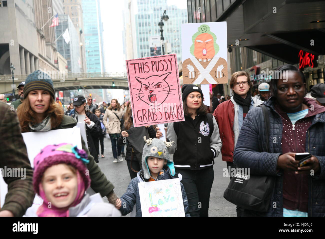 Tens of Thousands Attend Women’s March In New York Stock Photo - Alamy