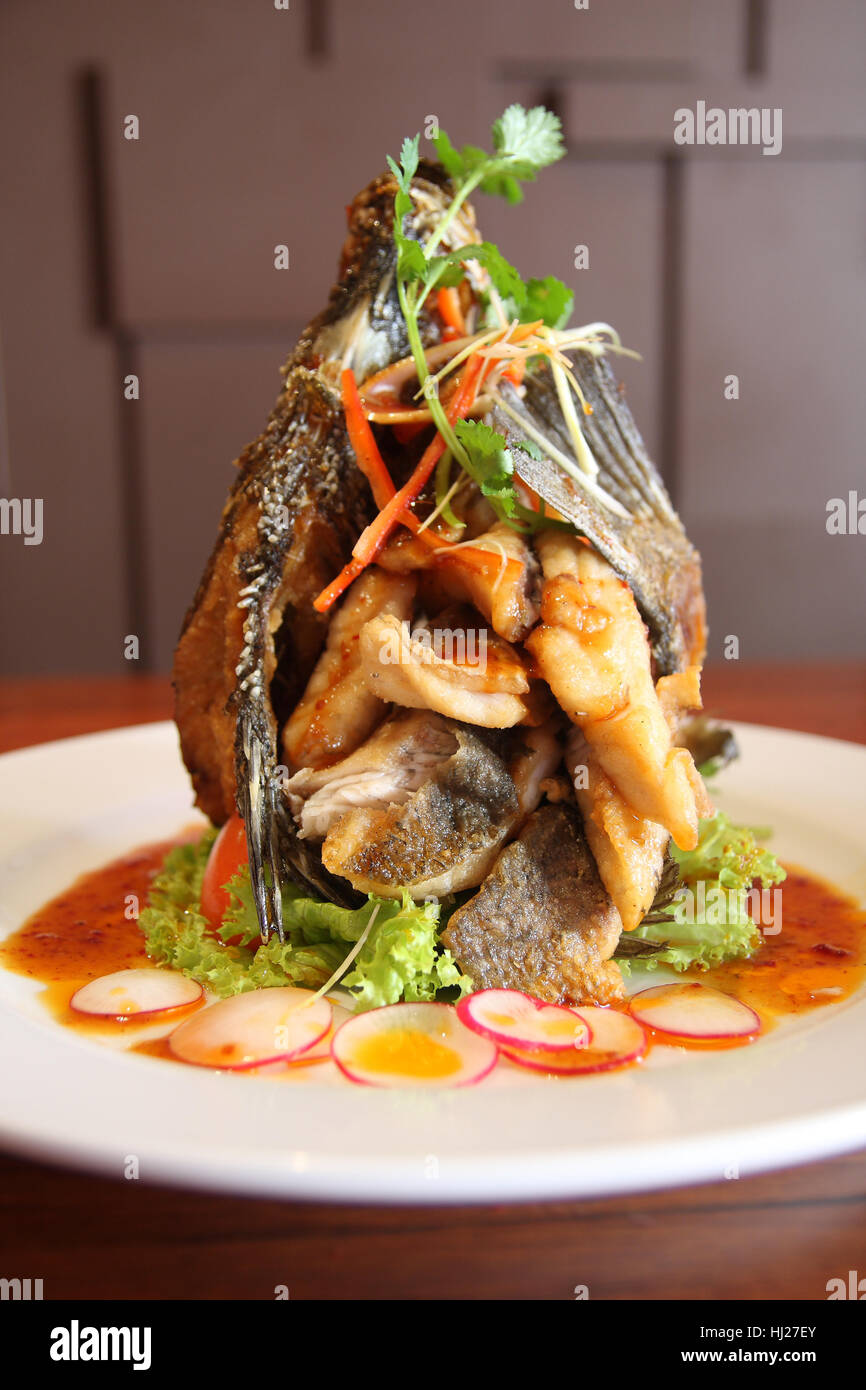 Thai food deep fried fish Stock Photo - Alamy