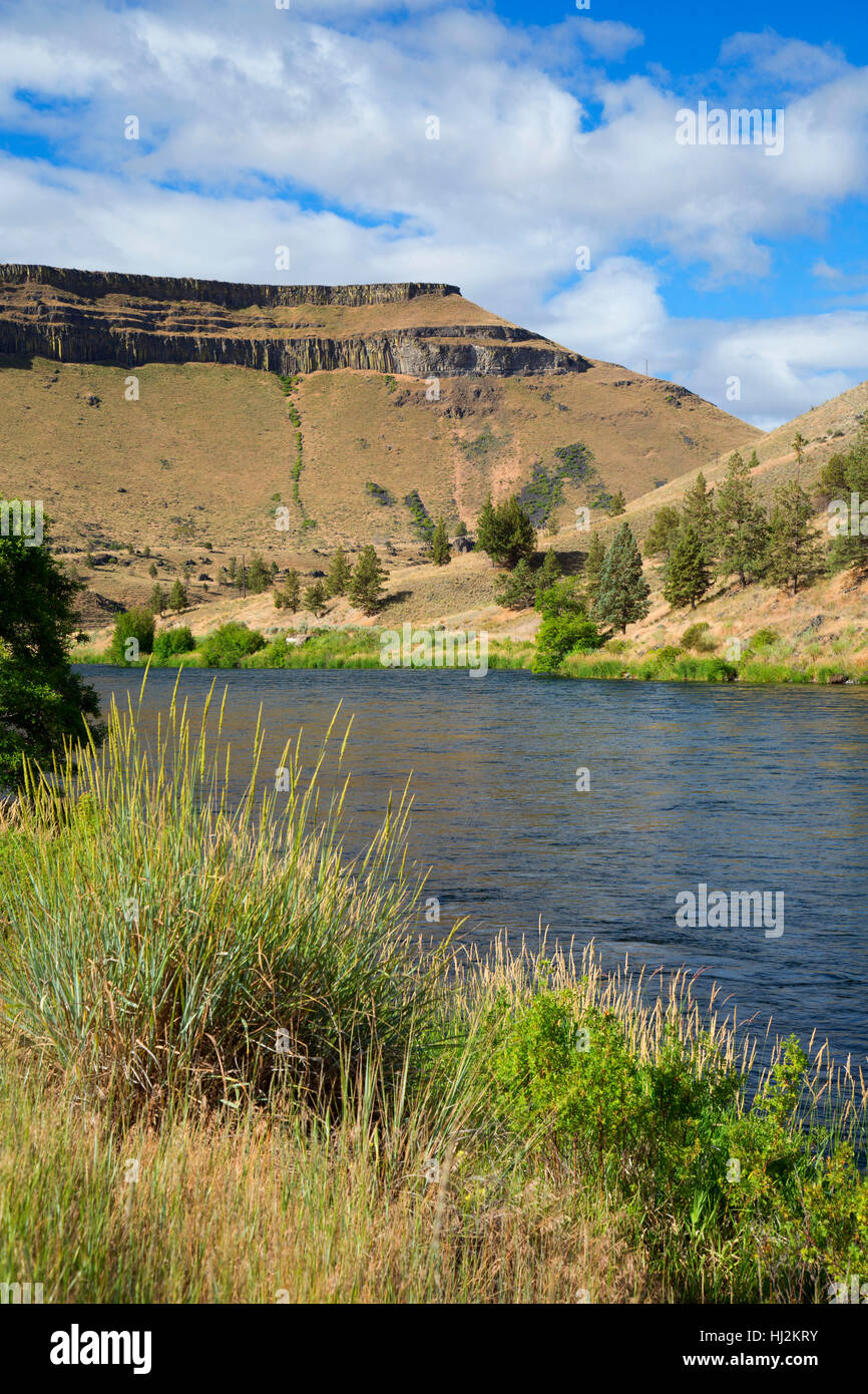 Hike the desert hires stock photography and images Alamy