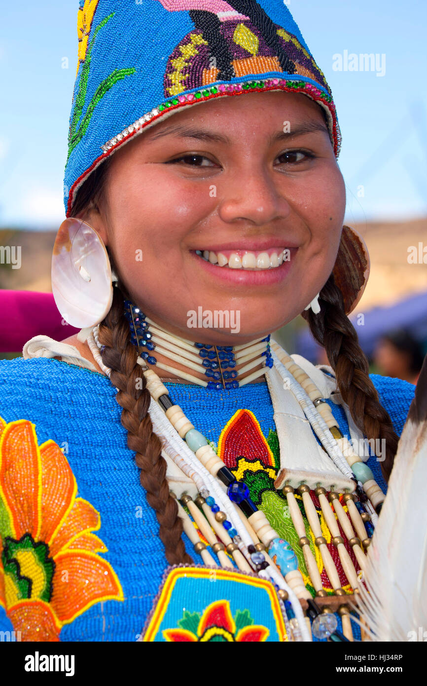 Confederated tribes of warm springs hires stock photography and images