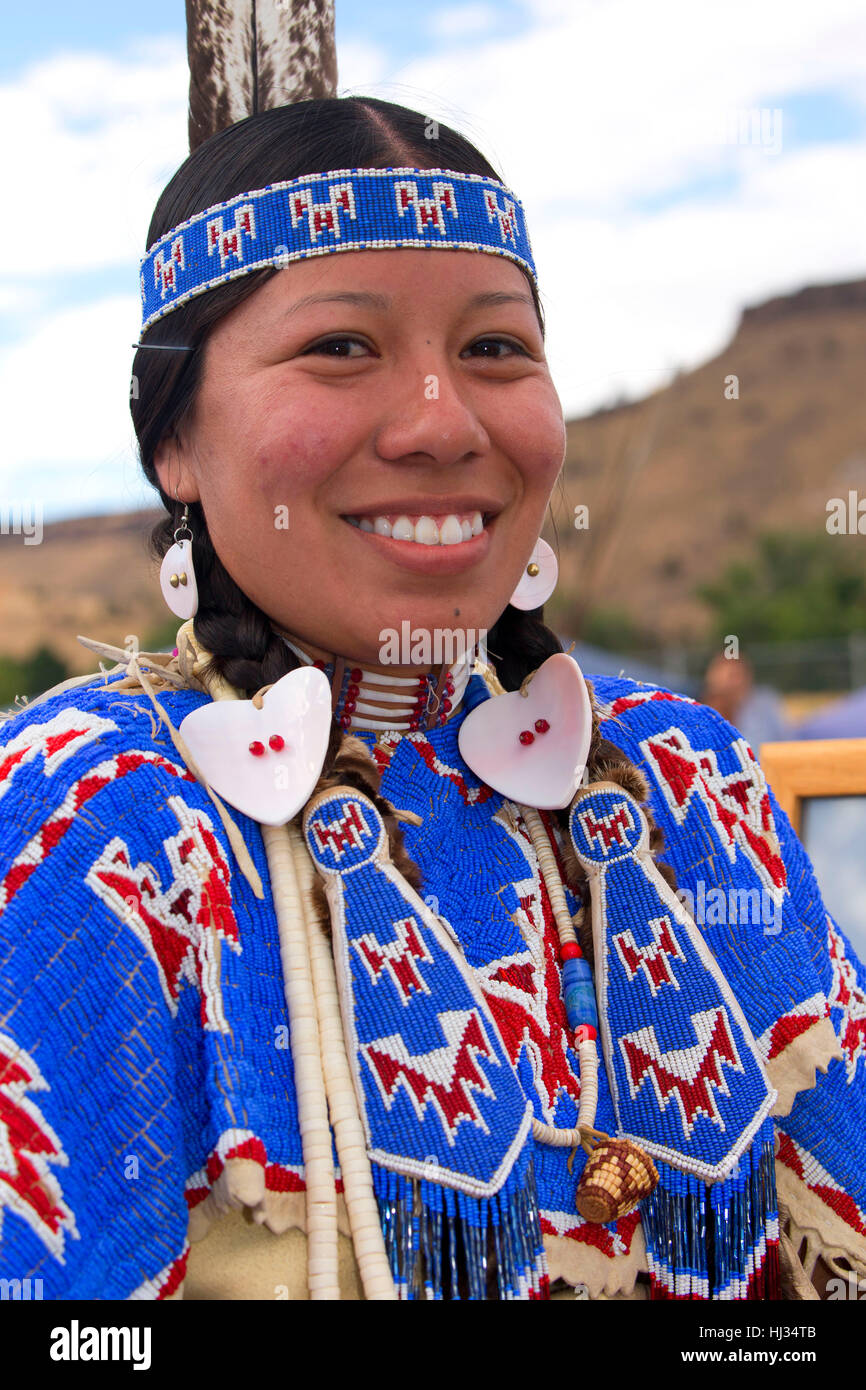 Woman in regalia, Pi-Ume-Sha Treaty Days, Warm Springs Indian ...