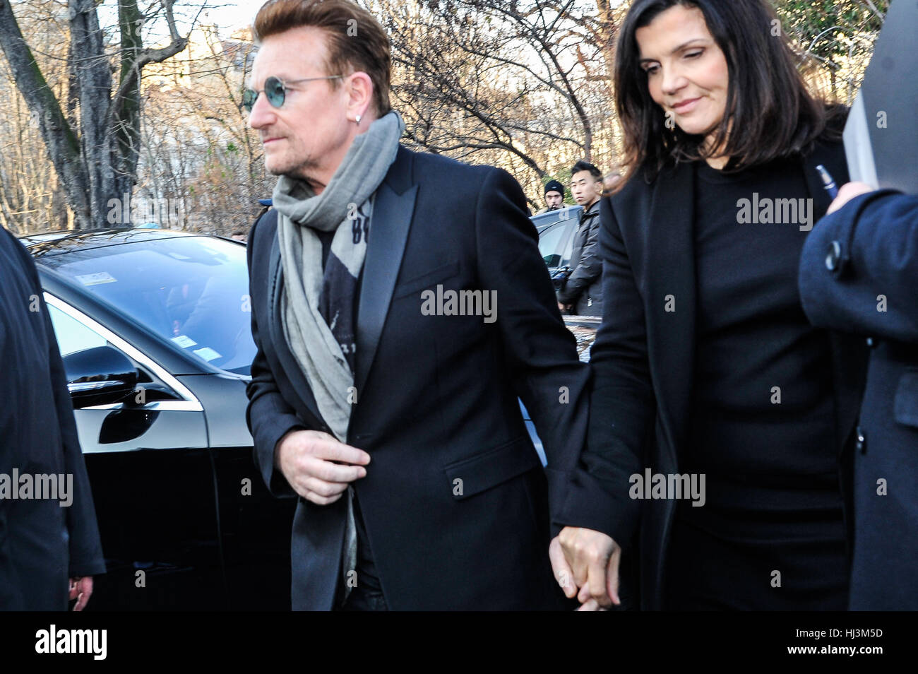 Paris, France. 21st Jan, 2017. Singer Bono and his wife Ali Hewson are seen arriving at Dior Fashion Show during Paris Fashion Week Credit: Gaetano Piazzolla/Pacific Press/Alamy Live News Stock Photo