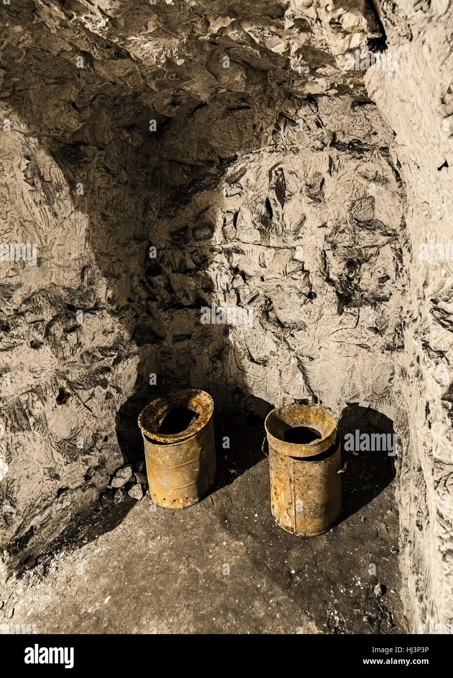 Ww2 air raids underground tunnels hires stock photography and images