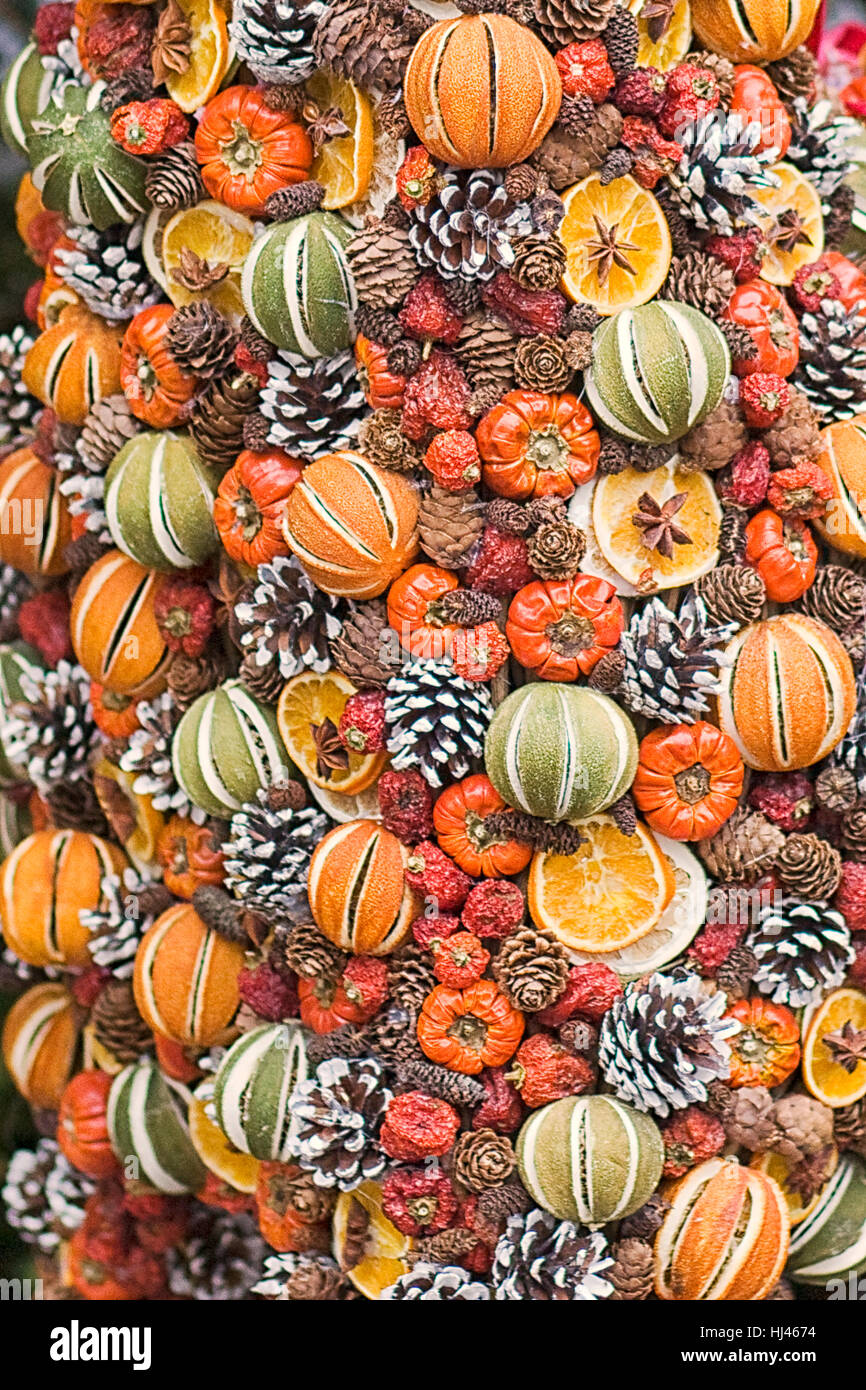 Scented fruit Garland Ornaments Stock Photo Alamy