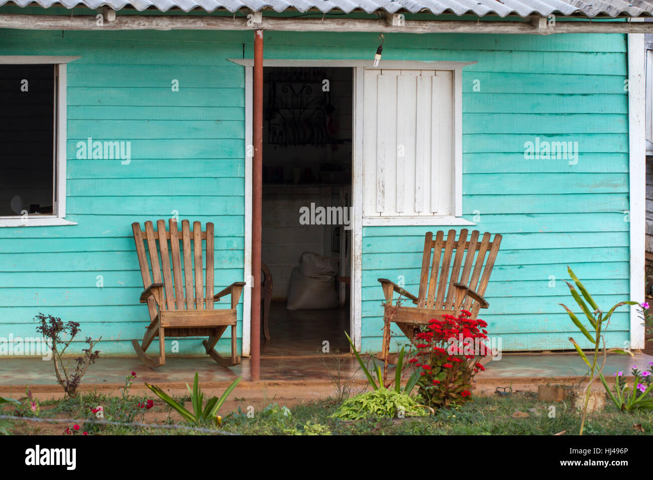 Cuban Style Rocking Chair Cottage rocking chairs hi-res stock photography and images - Alamy