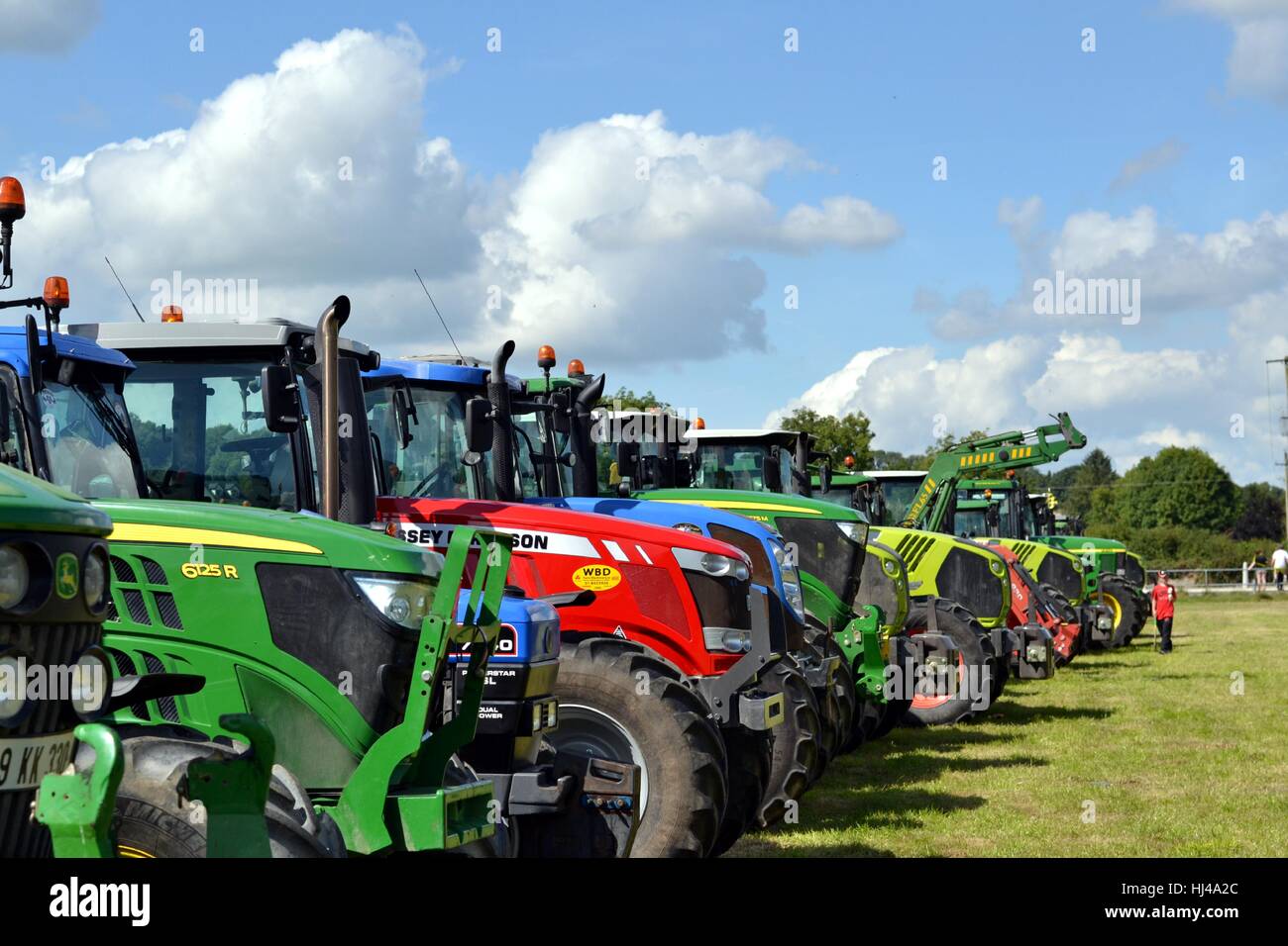 tractor run Stock Photo Alamy