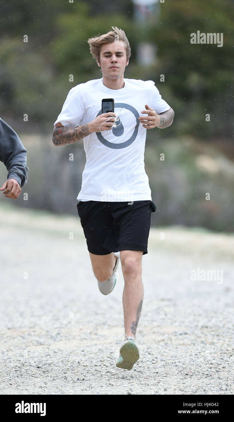 Justin Bieber takes a run on a rainy windy day Featuring: Justin Bieber  Where: Los Angeles, California, United States When: 21 Dec 2016 Credit:  WENN.com Stock Photo - Alamy