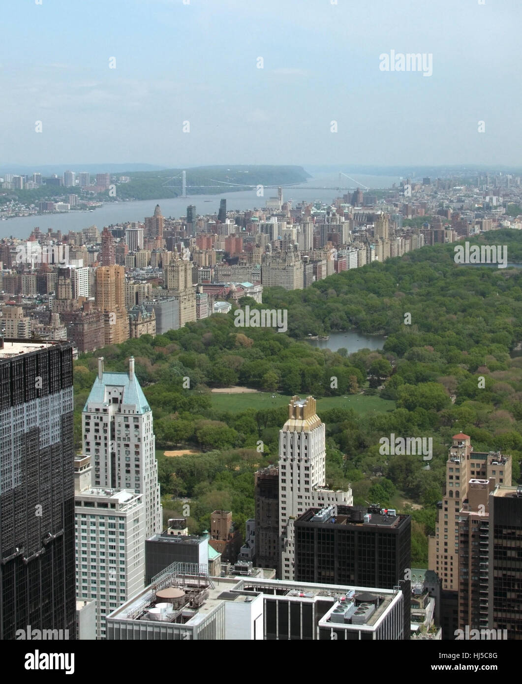 Central park new york city gebäude hi-res stock photography and images ...