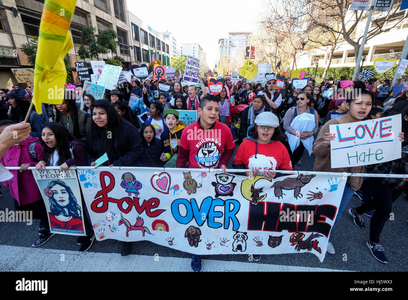 Los Angeles, USA. 21st Jan, 2017. People attend the Women's March to ...