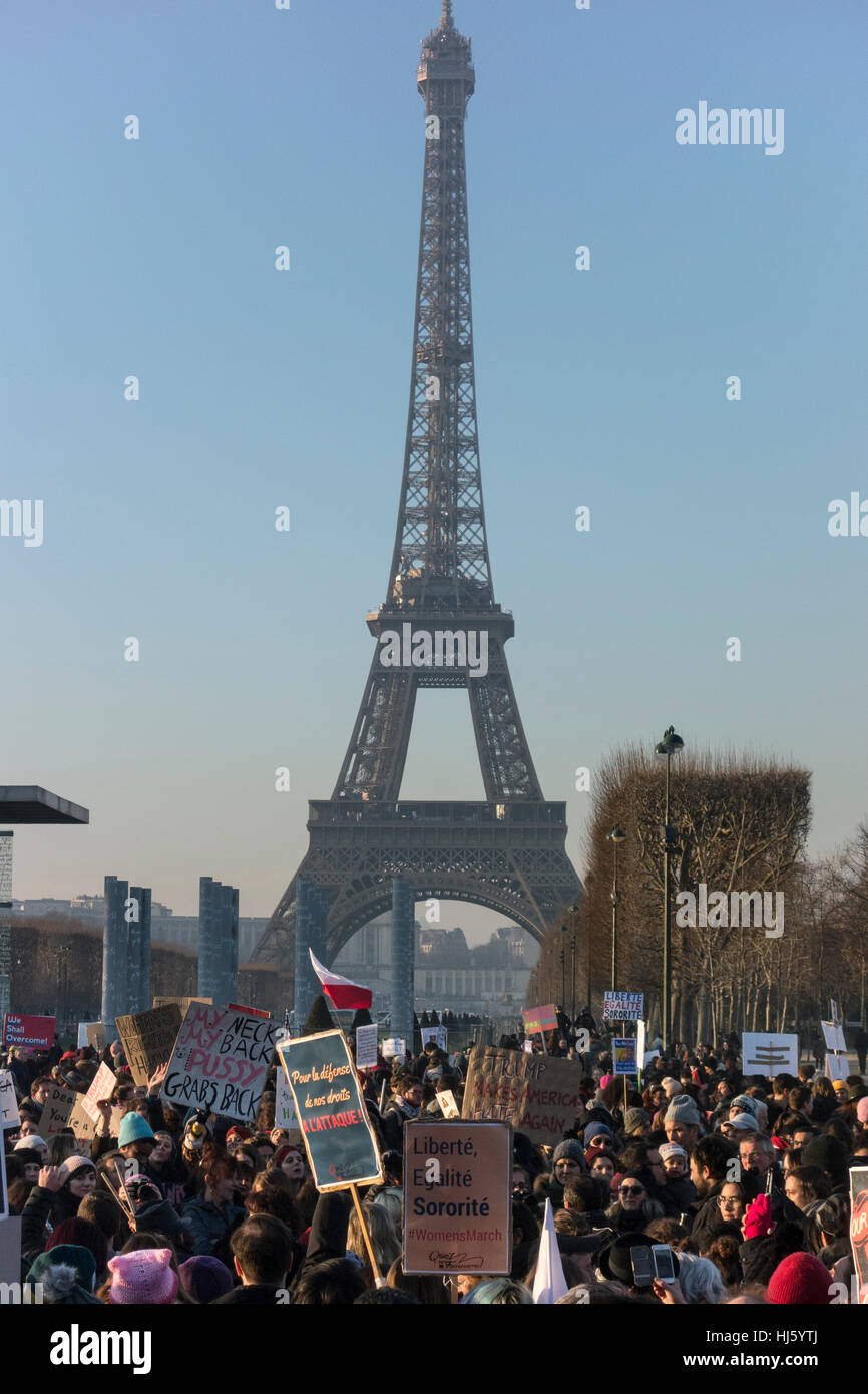 Paris, France. 21st Jan, 2017. Paris, France, January 21st 2015, Women's march against Trump Credit: B.O'Kane/Alamy Live News Stock Photo