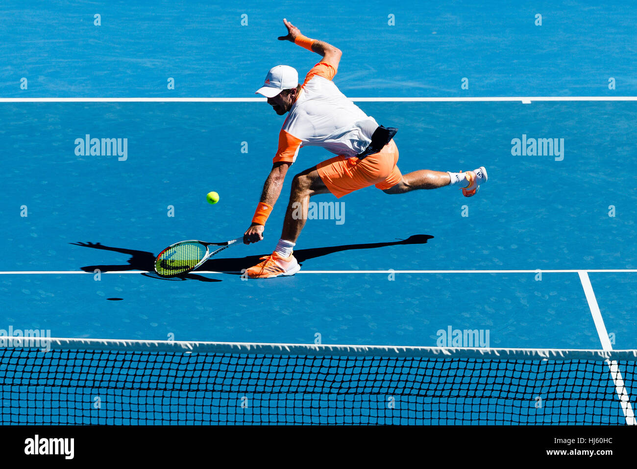 Mischa Zverev of Germany ousts world number one Andy Murray during the 2017 Tennis Australian Open at Melbourne Park Stock Photo