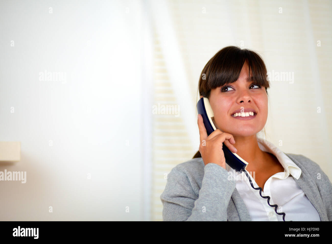 woman, conversation, telephone, phone, talk, speaking, speaks, spoken