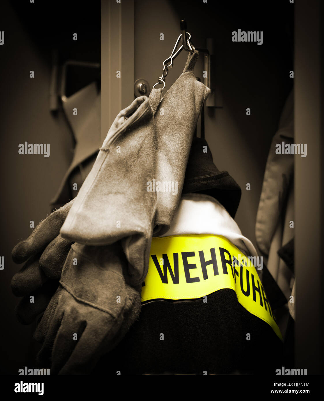 fire brigade, working clothes, helmet, guard, outfit, clothes, clothing