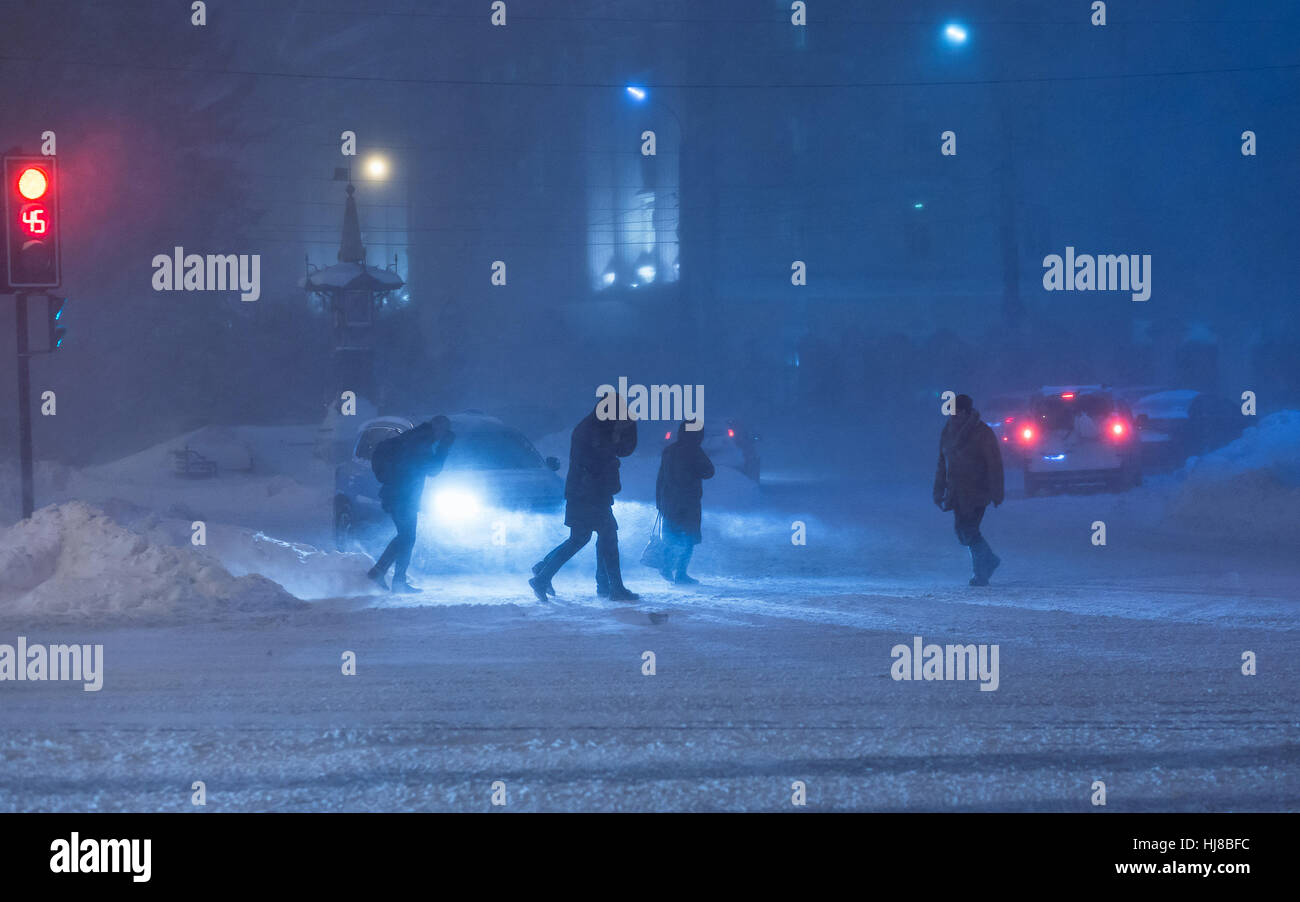 pic Heavy Snow Storm Night alamy