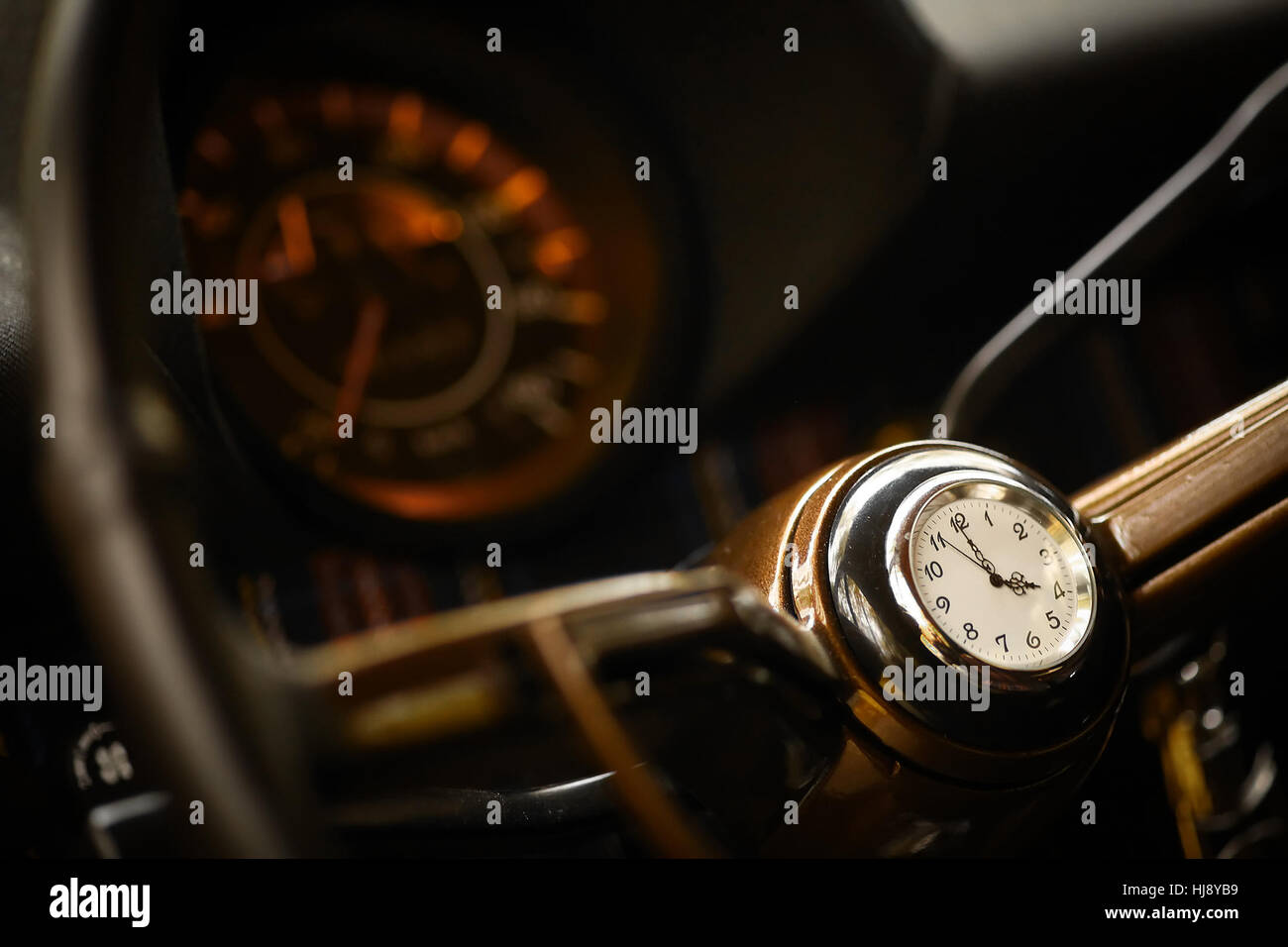 detail, car, automobile, vehicle, means of travel, motor vehicle