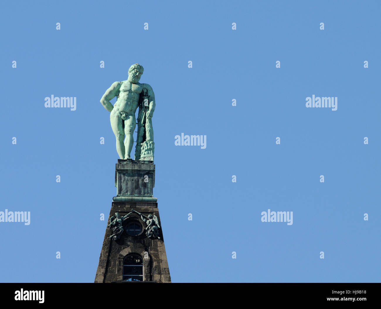 Statue of hercules hi-res stock photography and images - Alamy