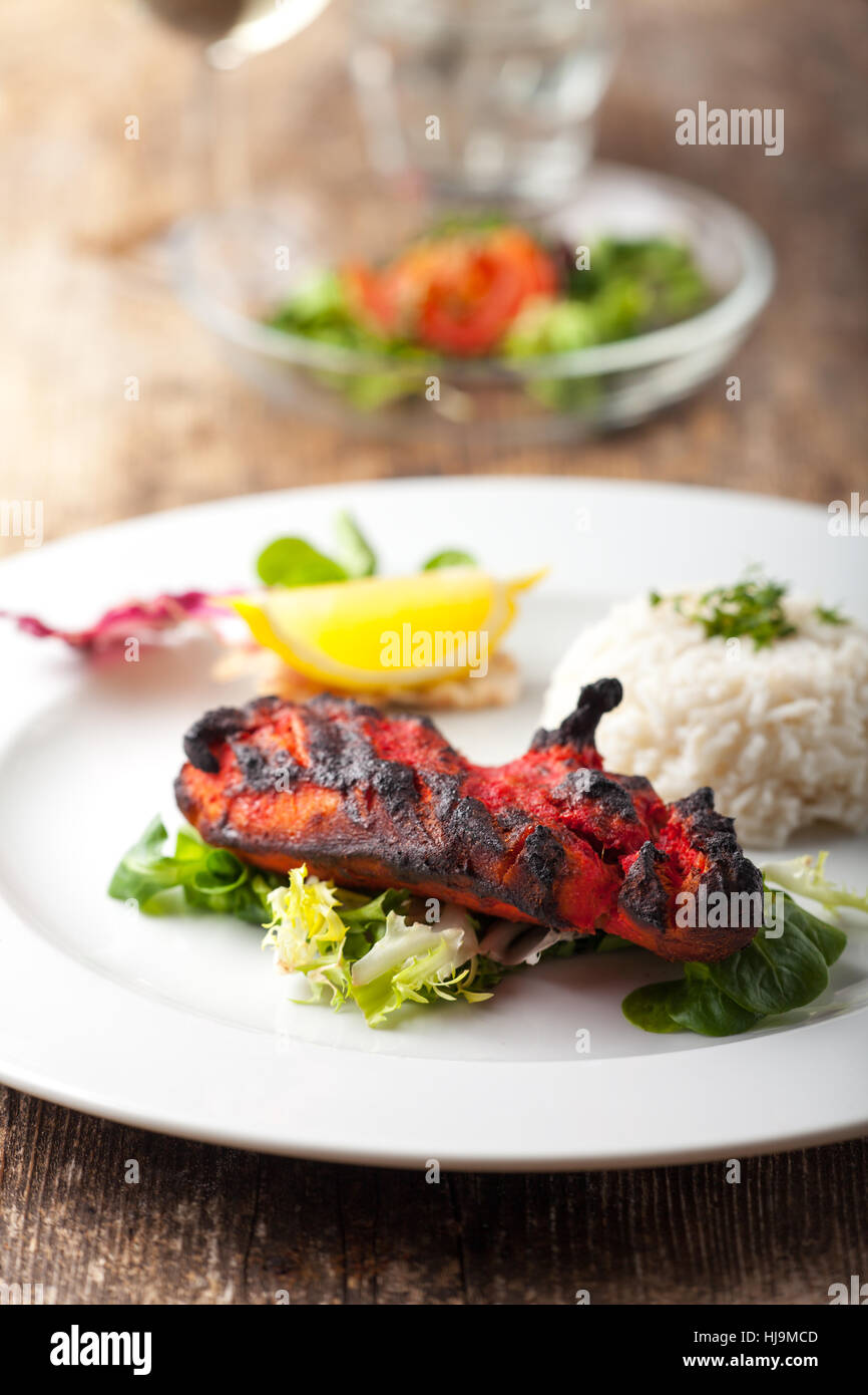 indisches gegrillte Tandoori-Huhn mit Reis Stock Photo