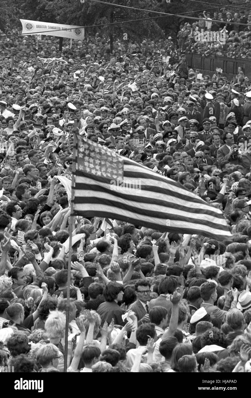 Ich bin ein Berliner". Cheering crowd in front of the city hall ...