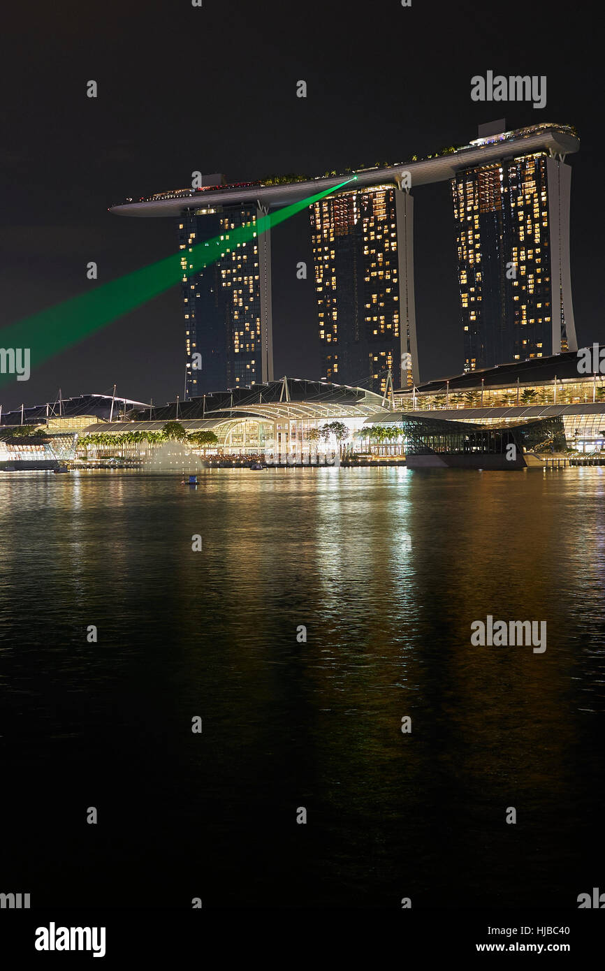 Evening Laser Light Show On Marina Bay, Singapore. Stock Photo