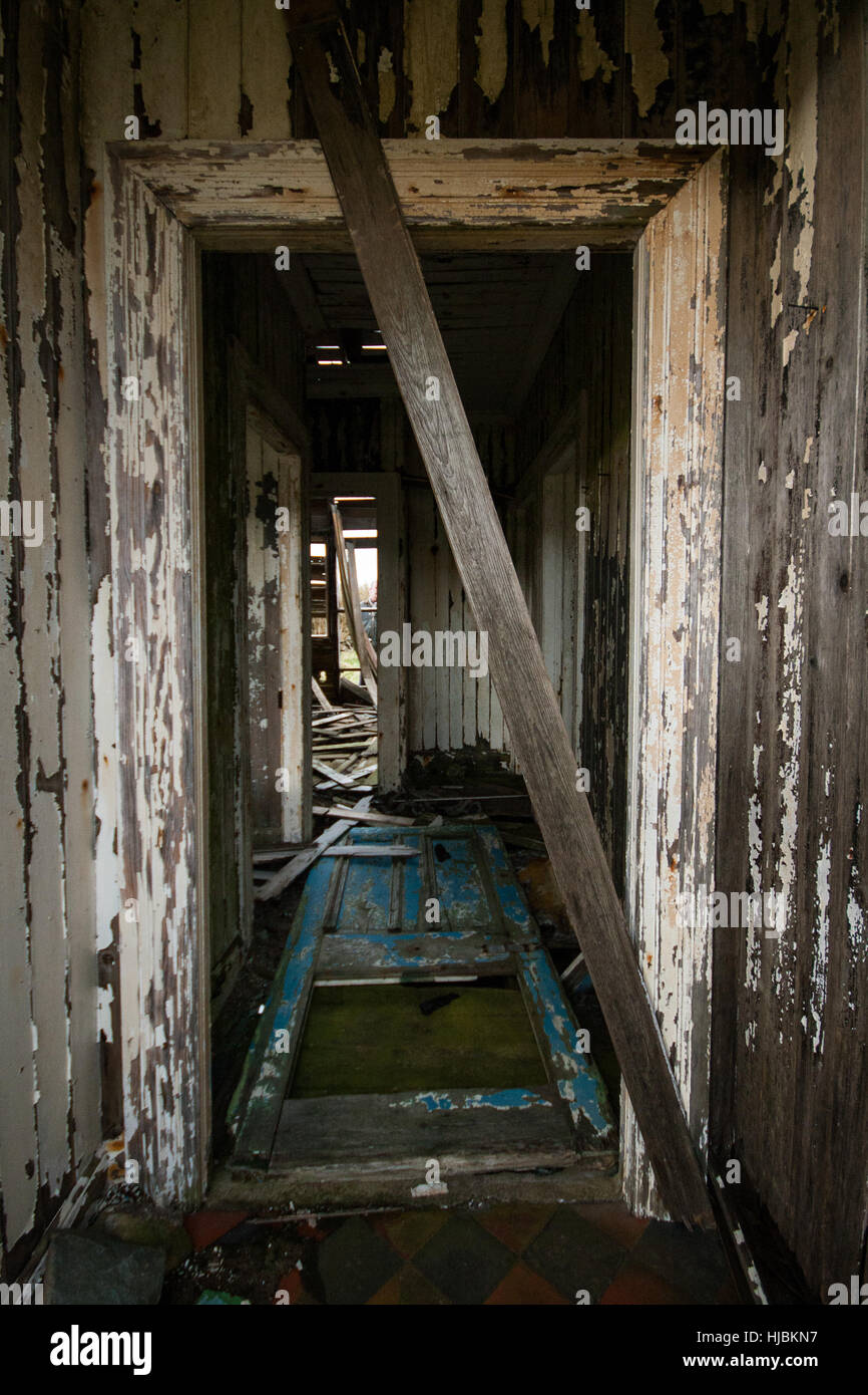 A derelict house on the Dingle Peninsula in Kerry, Ireland Stock Photo