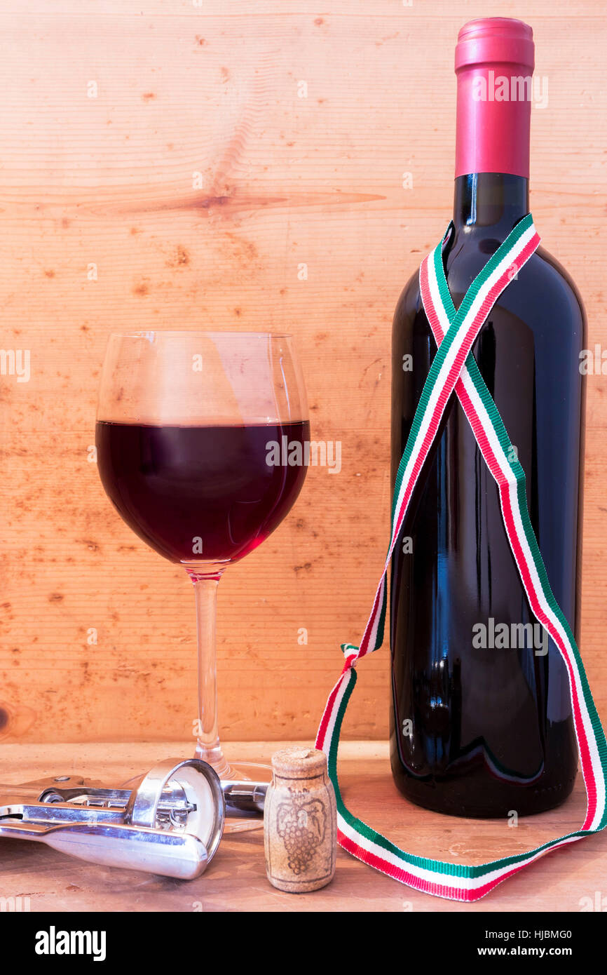 Italy flag bottles hi-res stock photography and images - Alamy