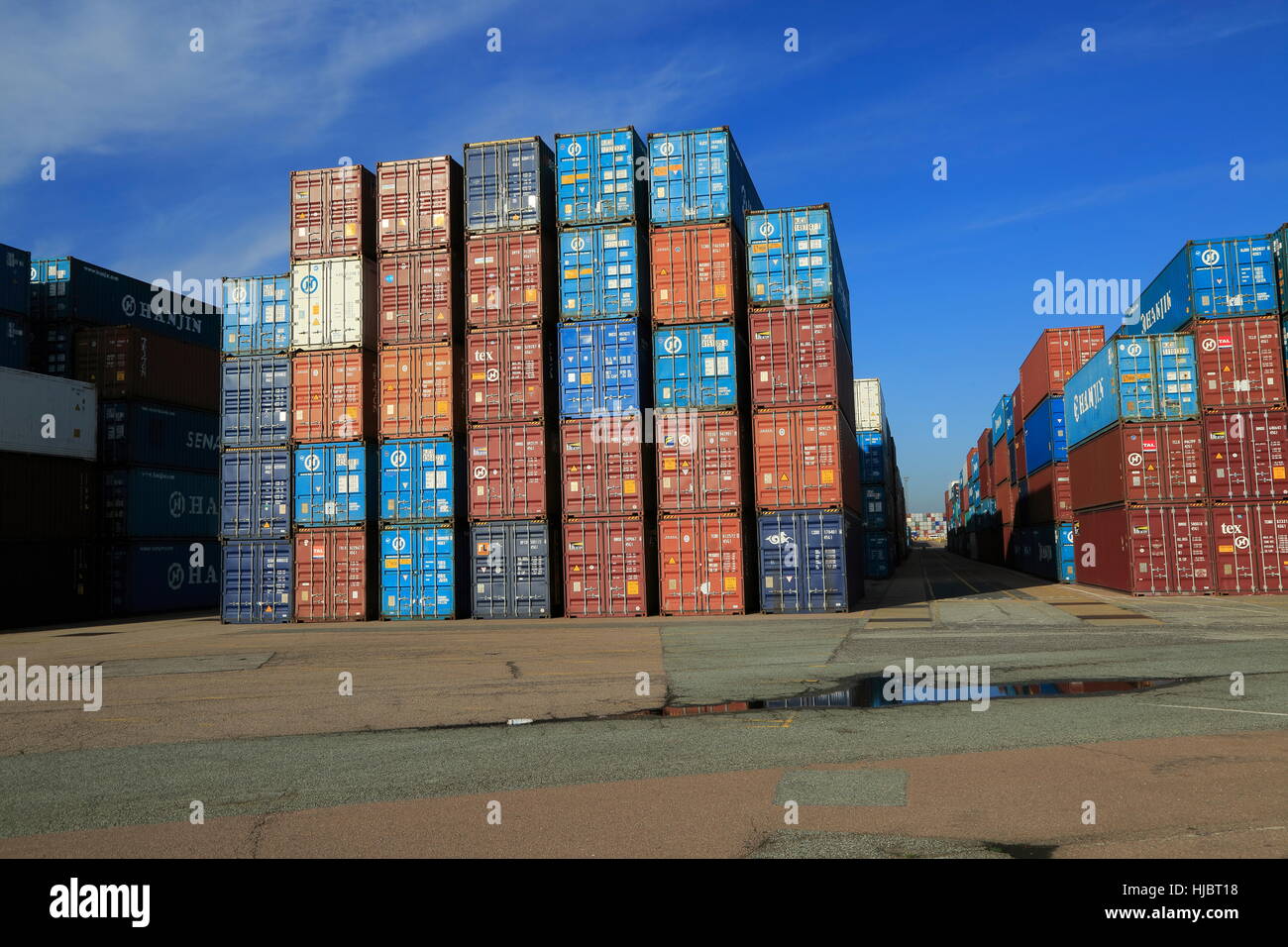 Stack containers port of felixstowe container pile hi-res stock ...