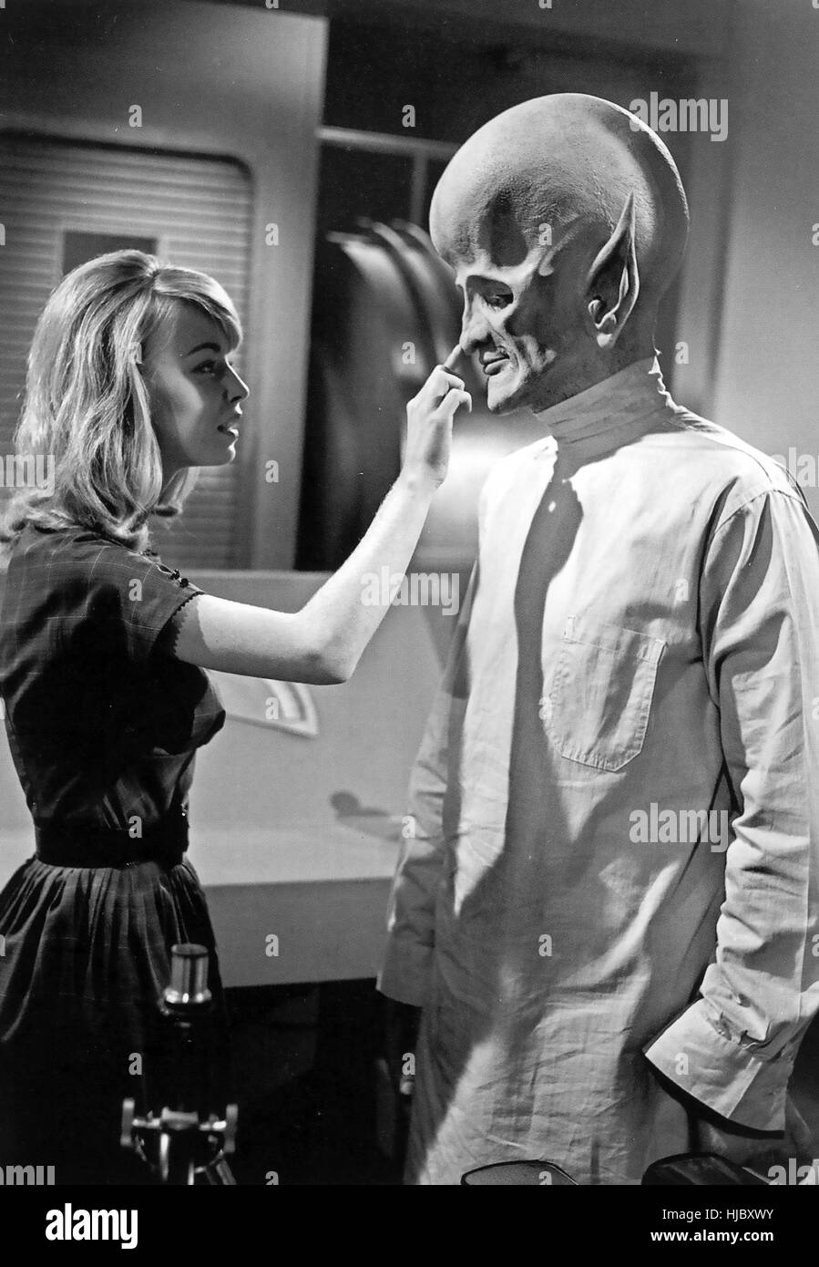THE OUTER LIMITS - ABC TV series 1963-1965 with Jill Haworth and David McCallum in the  episode 'The Sixth Finger' first broadcast on 14 October 1963 Stock Photo
