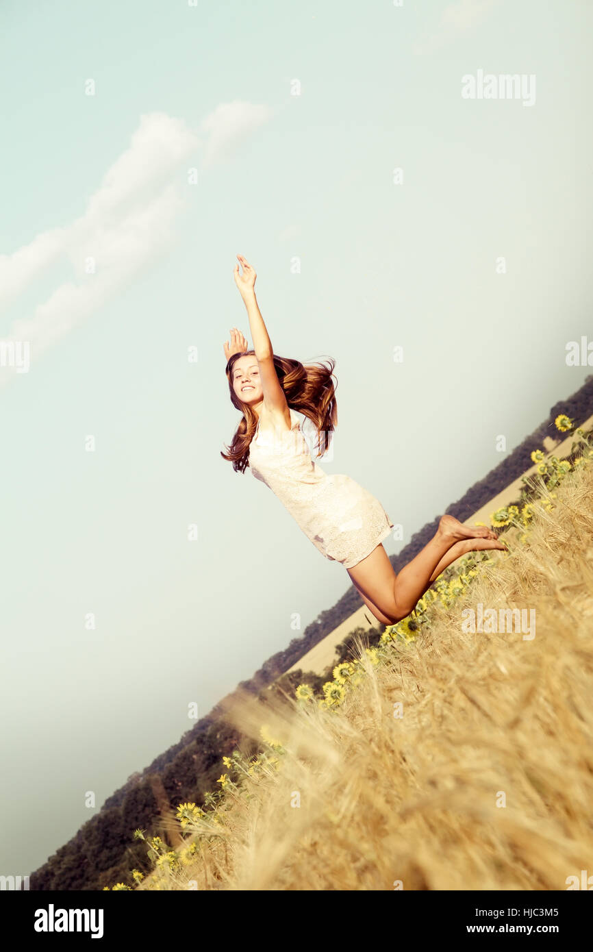 Outdoor dancing girl hi-res stock photography and images - Alamy