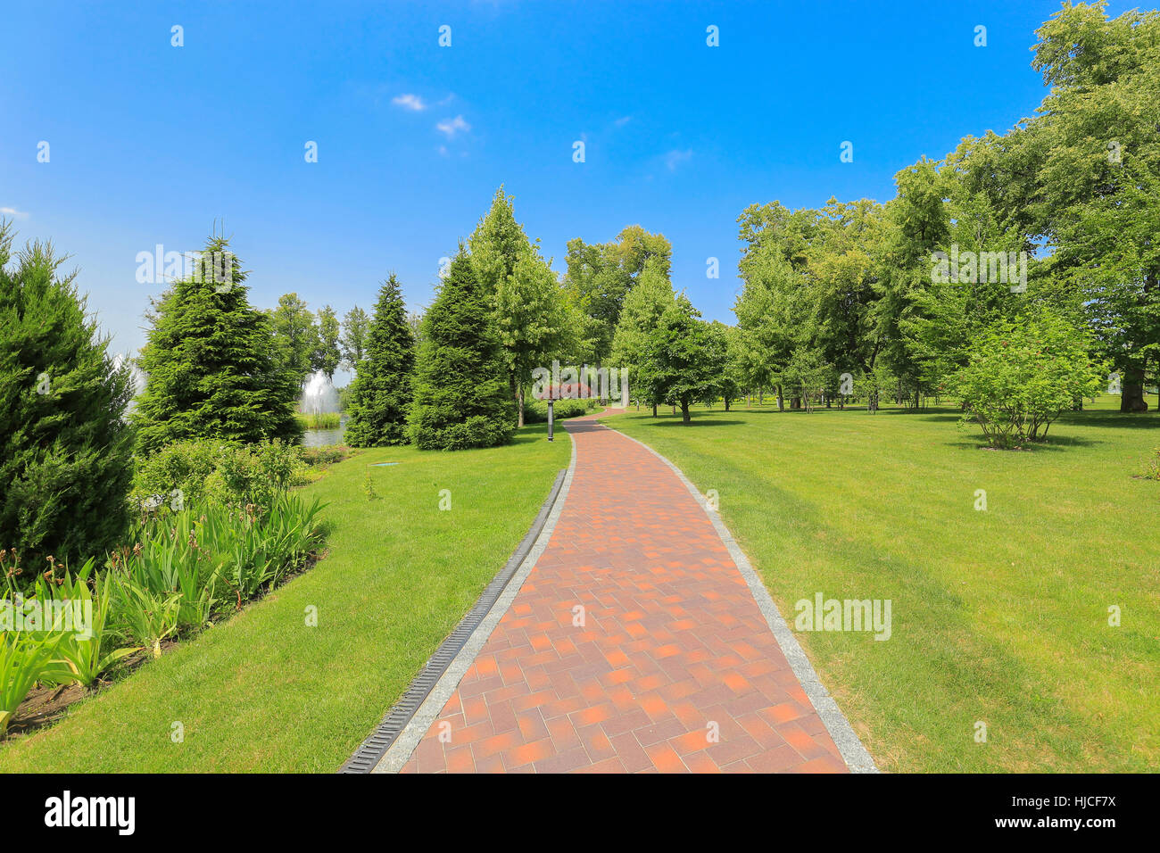Landscaping and nature hi-res stock photography and images - Alamy