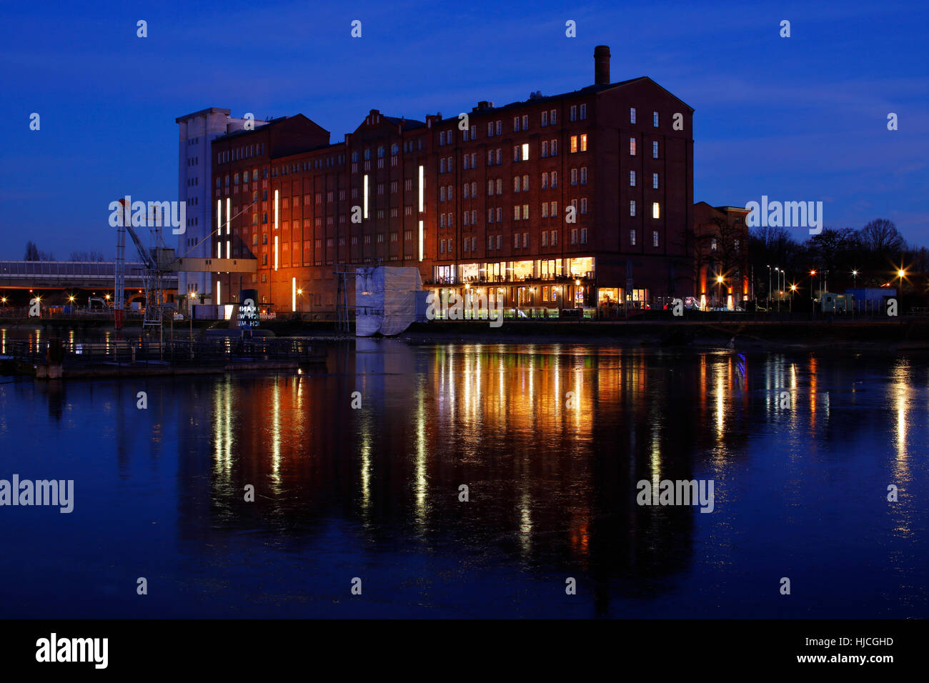 Abendstimmung am Innenhafen, Kueppersmuehle, MKM Museum Kueppersmuehle fuer Moderne Kunst, Dienstleistungspark Duisburg-Innenhafen in Duisburg, Ruhrge Stock Photo