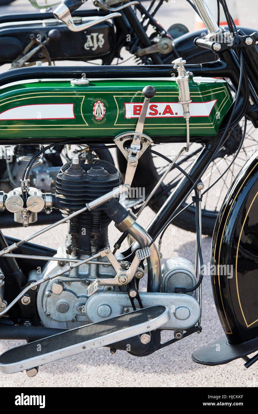 Vintage bsa motorcycle hi-res stock photography and images