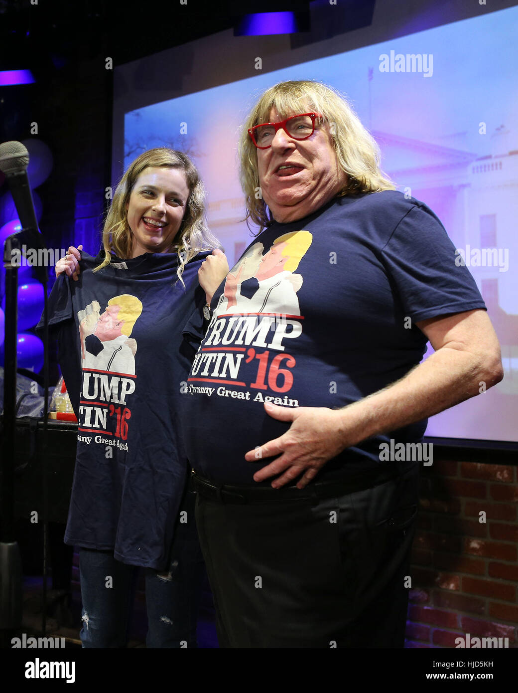 Hollywood, California, USA. 22nd Jan, 2017. Erica Rhodes, Bruce Vilanch ...