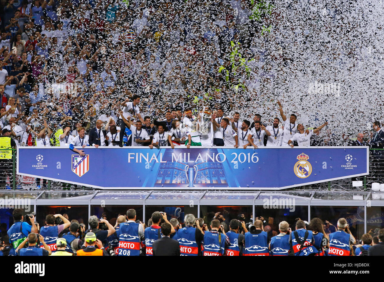 Real madrid san siro Clearance