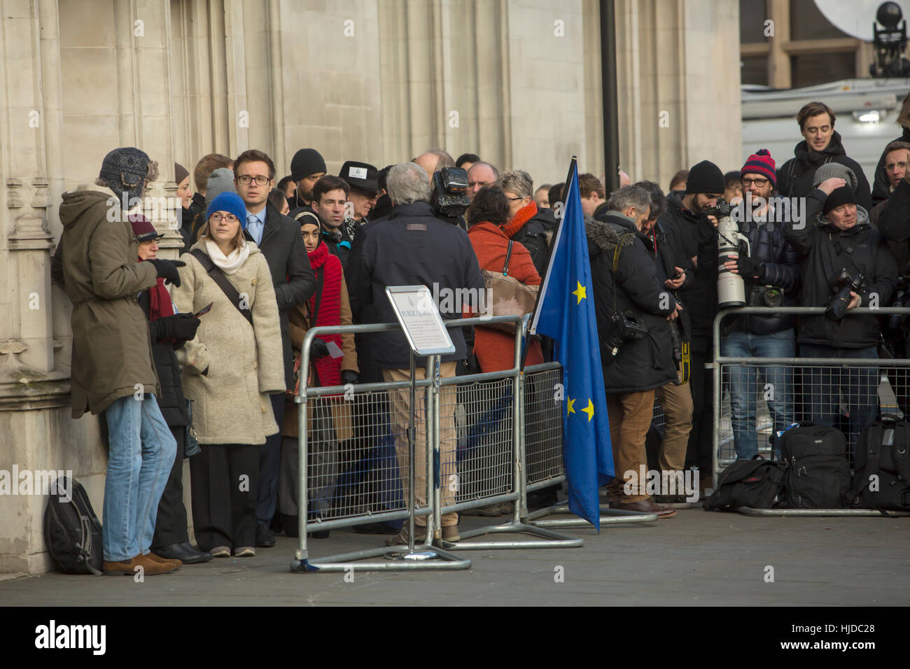 London, UK. 24th Jan, 2017. Verdict of the Supreme Court. The verdict of the Supreme Court was given today. The public queued to gain entrance to the court Credit: Jane Campbell/Alamy Live News Stock Photo