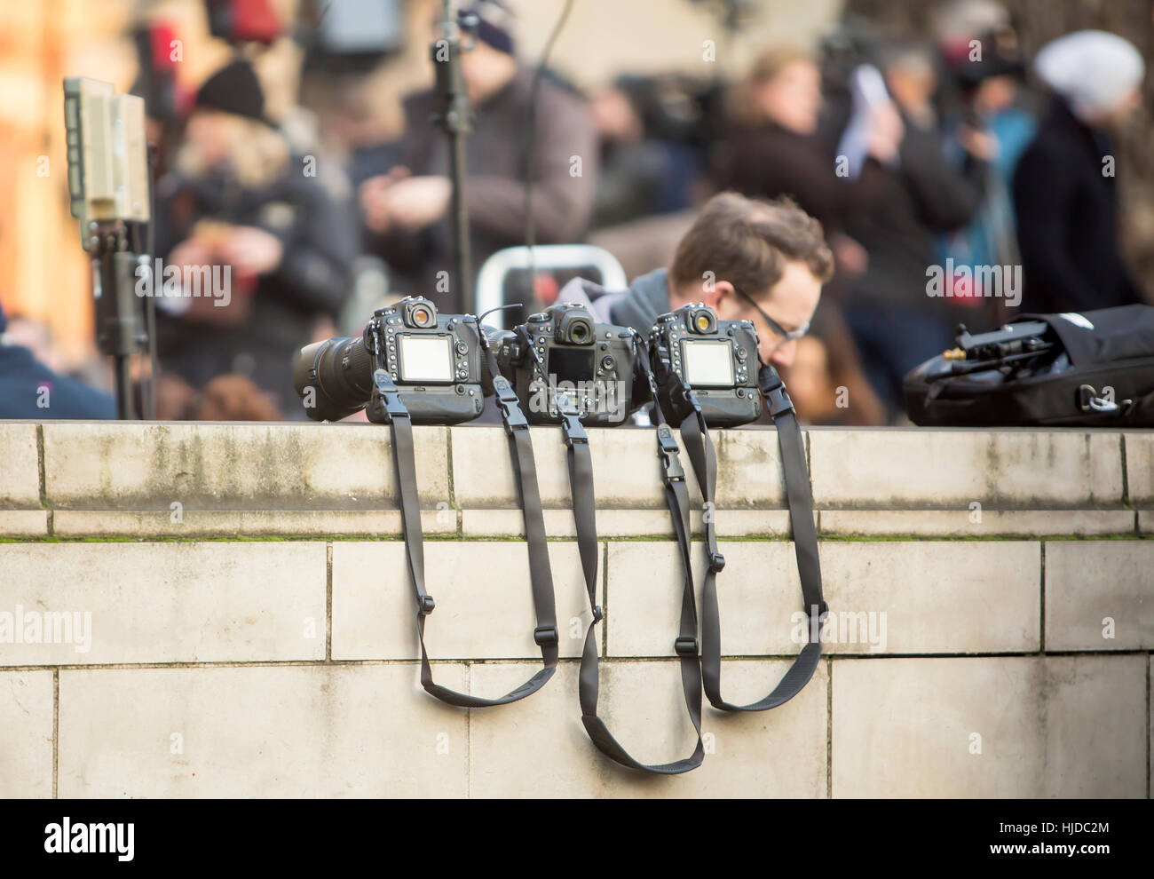 London, UK. 24th Jan, 2017. Verdict of the Supreme Court. The verdict of the Supreme Court was given today. The press were present in their numbers waiting for the verdict. Credit: Jane Campbell/Alamy Live News Stock Photo