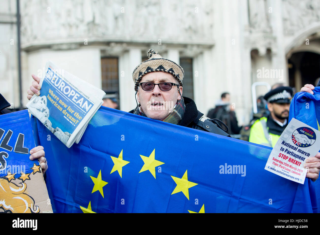 London, UK. 24th Jan, 2017. Verdict of the Supreme Court. The verdict of the Supreme Court was given today. Remain supporters waited outside the court for the announcement. Credit: Jane Campbell/Alamy Live News Stock Photo