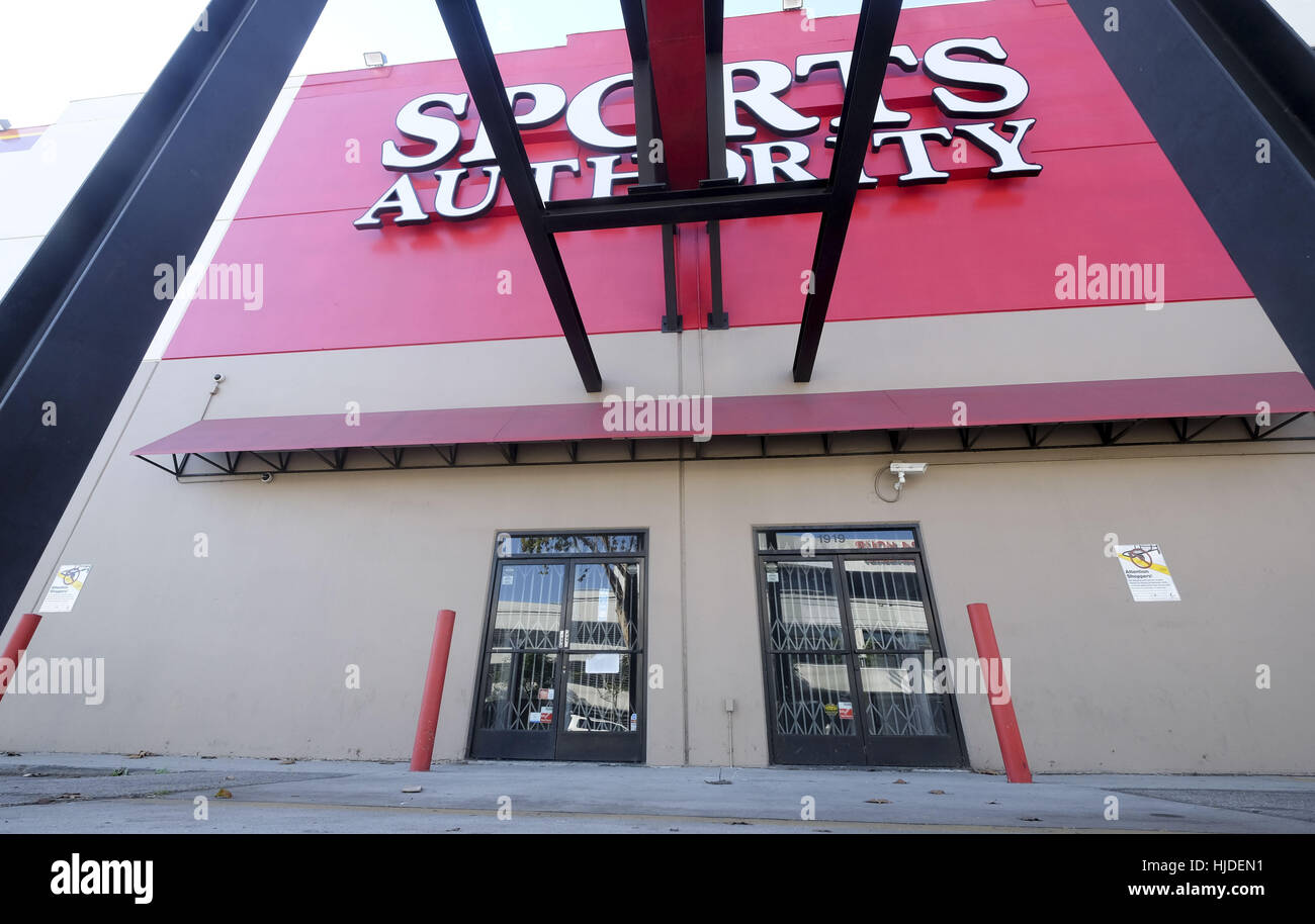 Los Angeles, California, USA. 17th Jan, 2017. Vacant Sports Authority