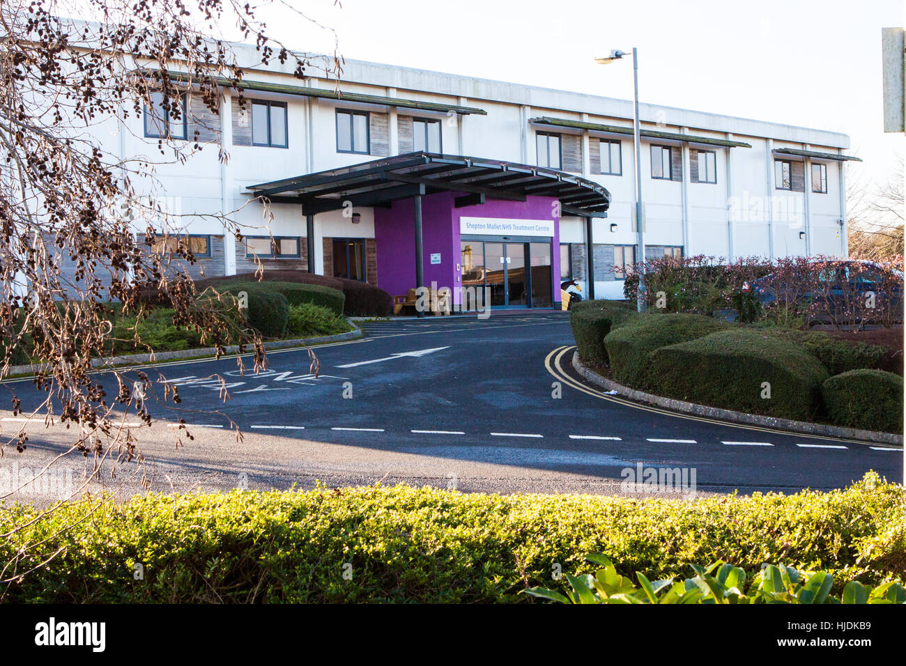 Nhs hospital clinic entrance hires stock photography and images Alamy