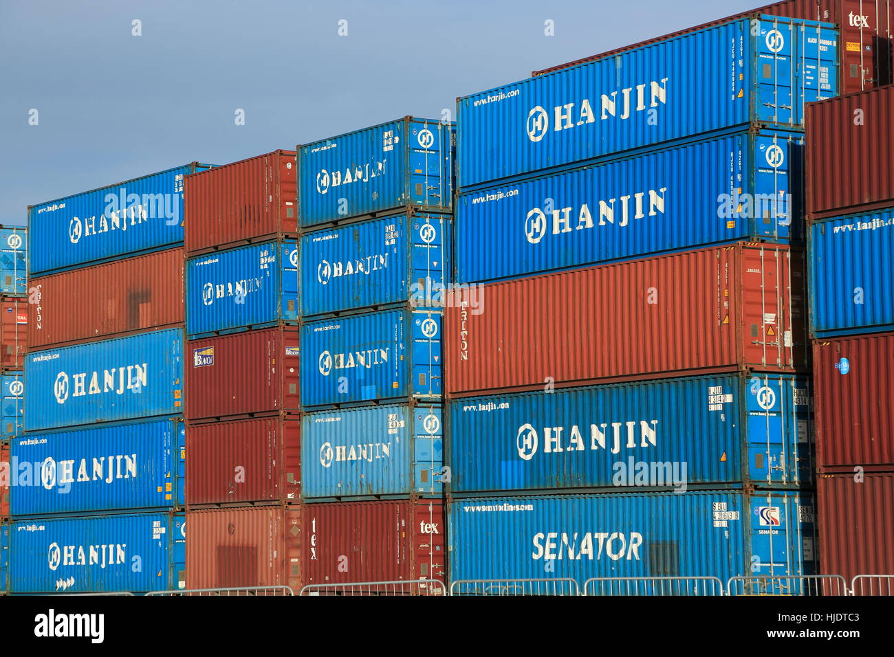Stack containers port of felixstowe container pile hi-res stock ...