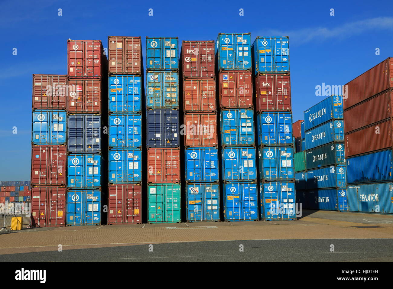 Stack containers port of felixstowe container pile hi-res stock ...