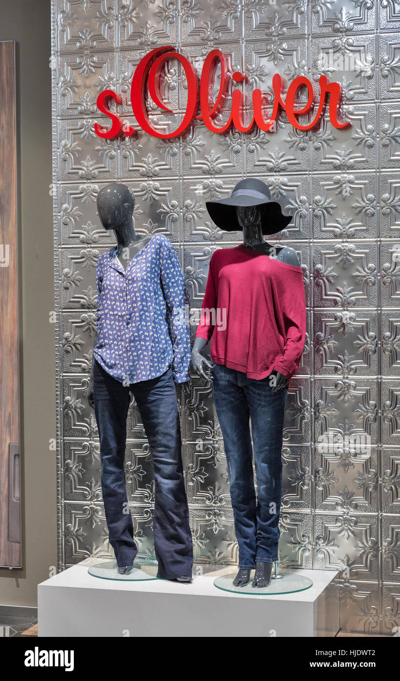 Soliver Fashion Store Stock Photo - Download Image Now - Arts Culture and  Entertainment, Austria, Boutique - iStock