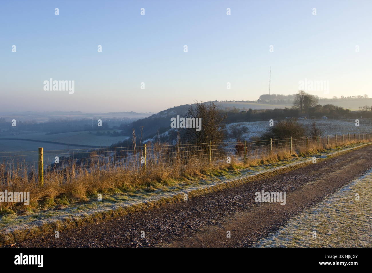 Hannington mast and The Gallops above Kingclere on a frosty Winter morning Stock Photo