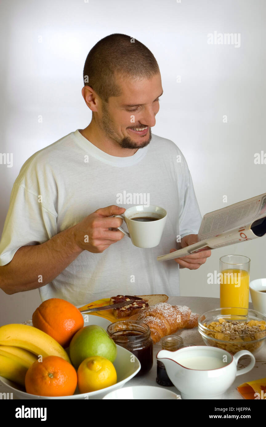 Newspaper coffee balcony hires stock photography and images Alamy