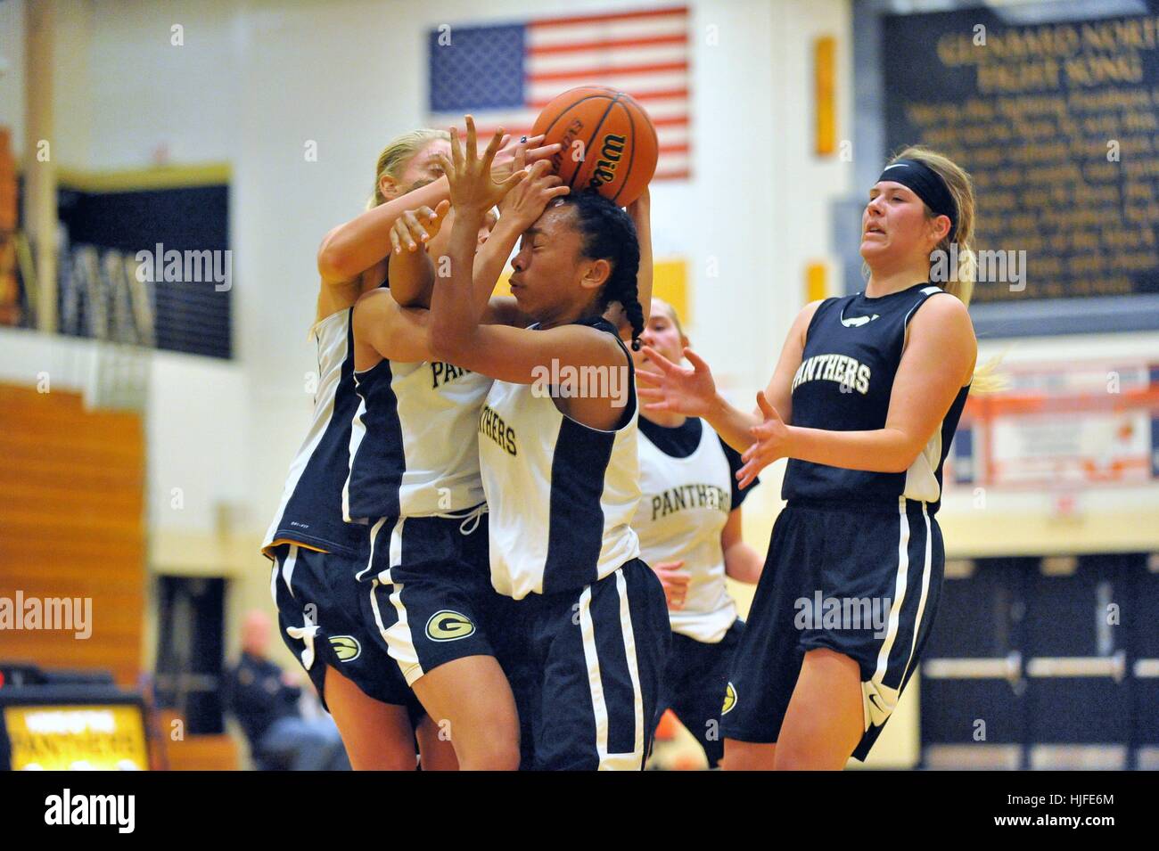 Losing basketball team hi-res stock photography and images - Alamy