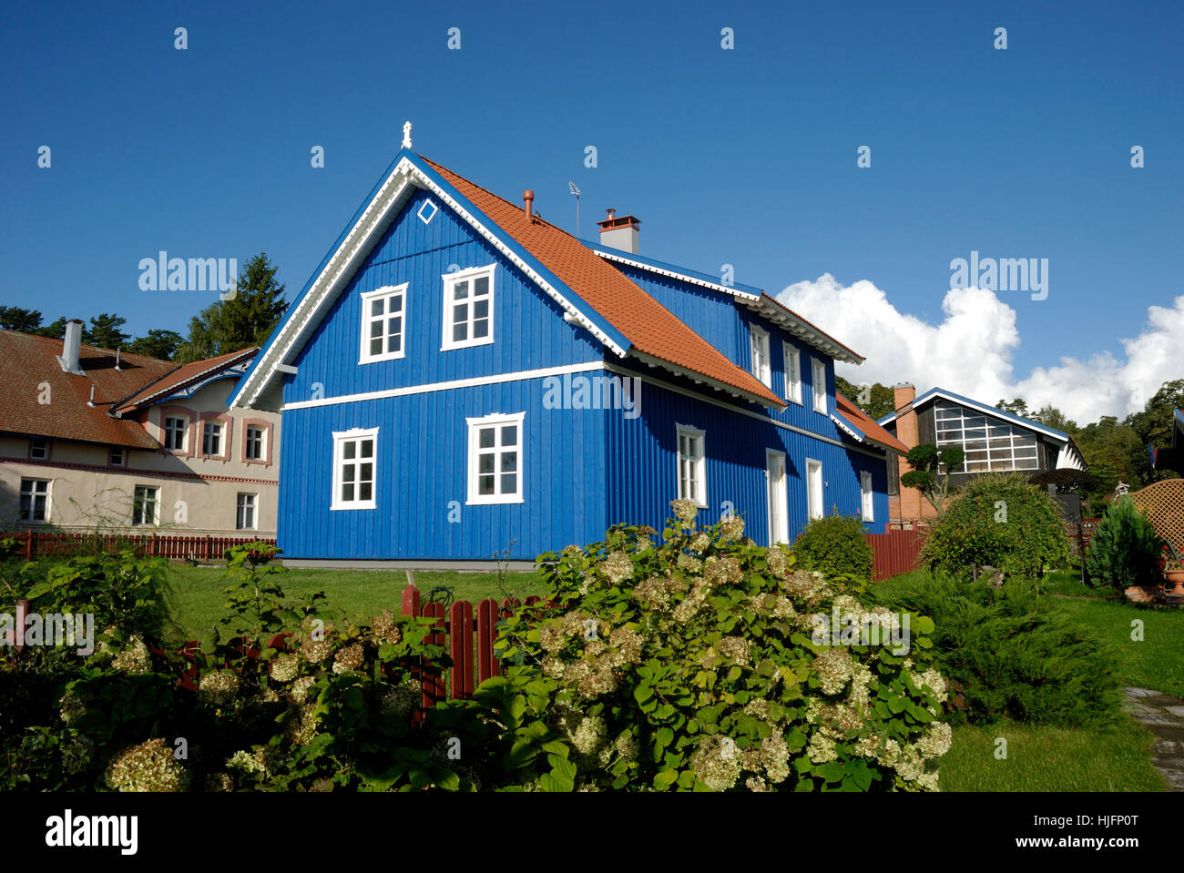 house, building, home, dwelling house, residential building, framehouse