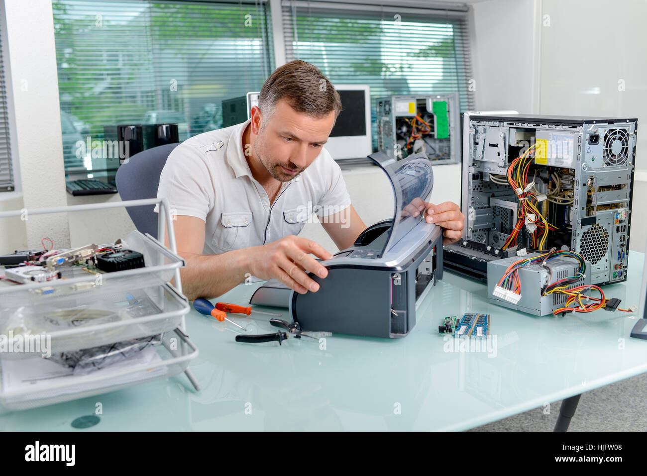 Epson l7180. периферийное оборудование компьютера. принтер для компьютера. мфу epson ecotank l7180. мастер по ремонту компьютеров.