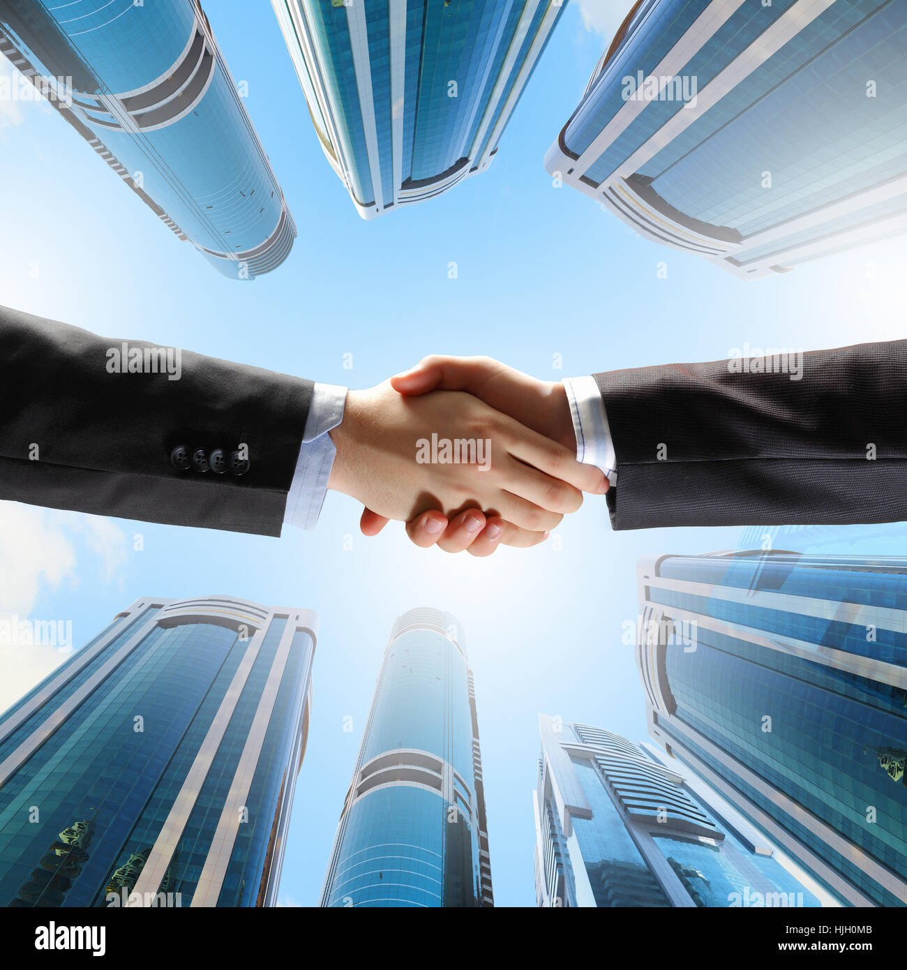 Black businesspeople hand shake hi-res stock photography and images - Alamy